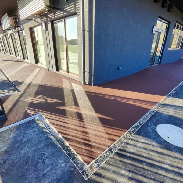 ゴムチップ舗装　ソフトグラウンド