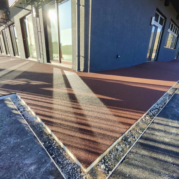 ゴムチップ舗装　ソフトグラウンド