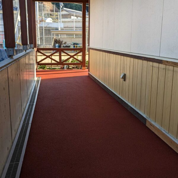 ゴムチップ舗装　ソフトグラウンド