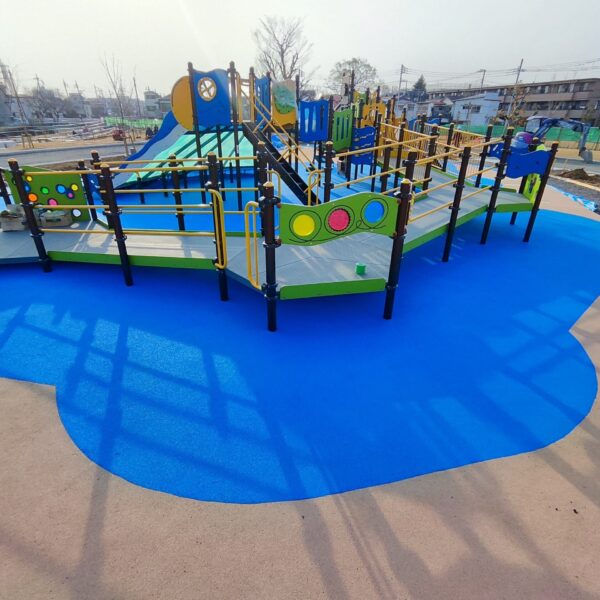 ゴムチップ舗装　ソフトグラウンド