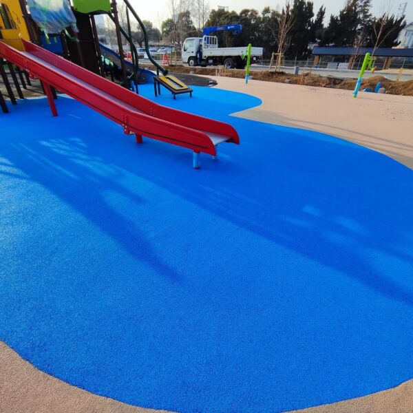 ゴムチップ舗装　ソフトグラウンド