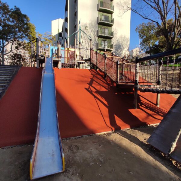 ゴムチップ舗装　ソフトグラウンド