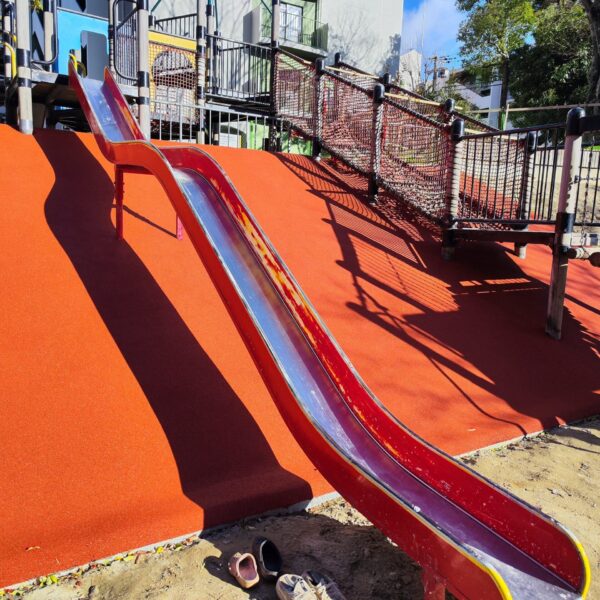 ゴムチップ舗装　ソフトグラウンド