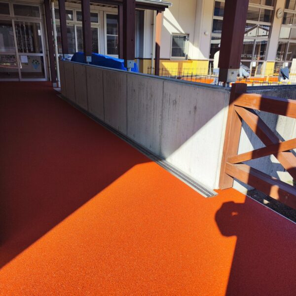 ゴムチップ舗装　ソフトグラウンド