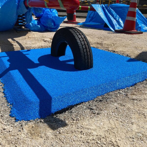 ソフトグラウンド　ゴムチップ　厚塗り