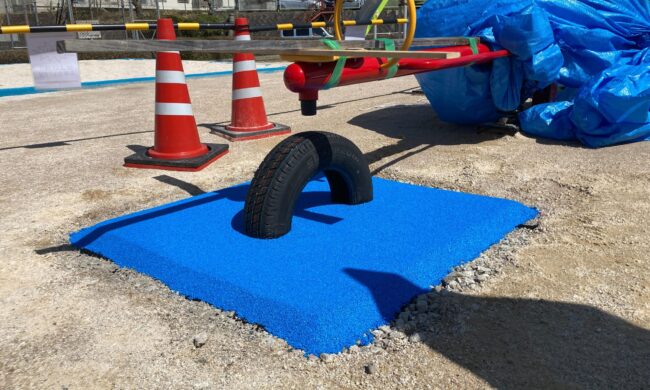 ソフトグラウンド　ゴムチップ　厚塗り