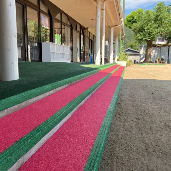 ゴムチップ舗装　ソフトグラウンドシリーズ