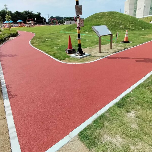 島根県益田市 公園施設23 ゴムチップ舗装 ソフトグラウンドシリーズ