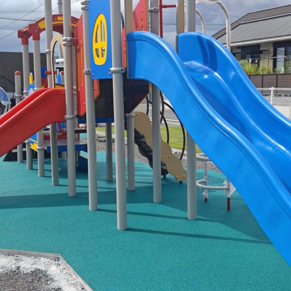 ゴムチップ舗装　ソフトグラウンド　厚塗りタイプ