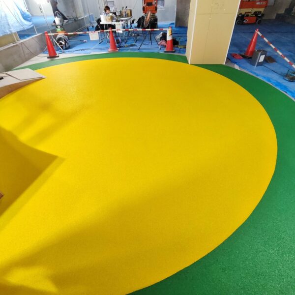 東京都港区 オフィスビル4 ゴムチップ舗装 ソフトグラウンド 標準タイプ 砂場枠タイプ