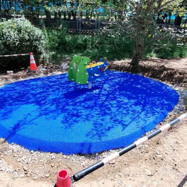 ゴムチップ舗装　ソフトグラウンド厚塗りタイプ