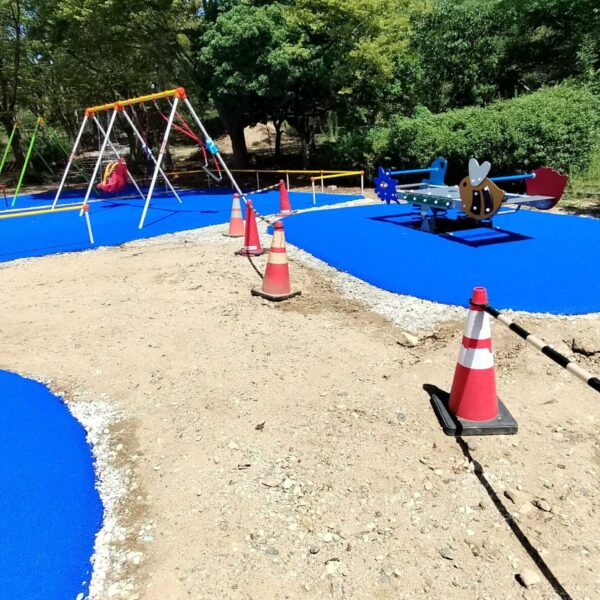 ゴムチップ舗装　ソフトグラウンド厚塗りタイプ