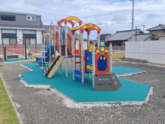 ゴムチップ舗装　ソフトグラウンド　厚塗りタイプ