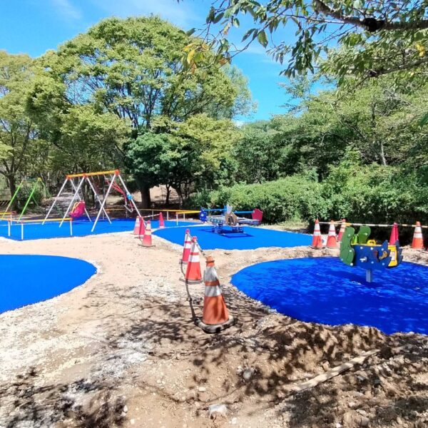 ゴムチップ舗装　ソフトグラウンド厚塗りタイプ