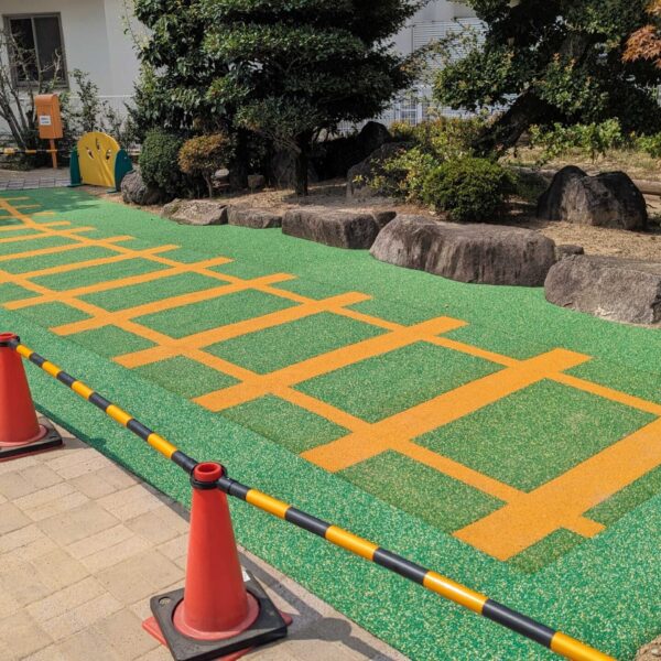 ソフトグラウンド　厚塗りタイプ　ゴムチップ舗装