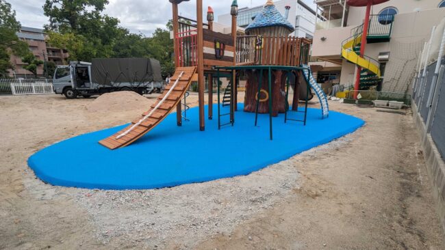 ゴムチップ舗装　ソフトグラウンド厚塗りタイプ