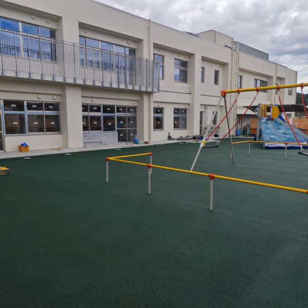 ゴムチップ舗装　ソフトグラウンド　厚塗りタイプ