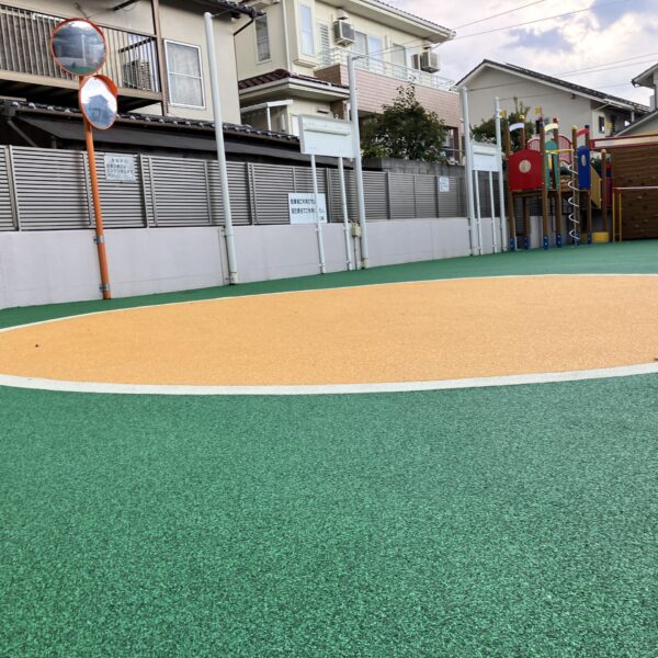 ゴムチップ舗装　ソフトグラウンド