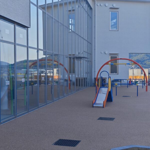 香川県丸亀市 公共施設2 ゴムチップ舗装 ソフトグラウンド