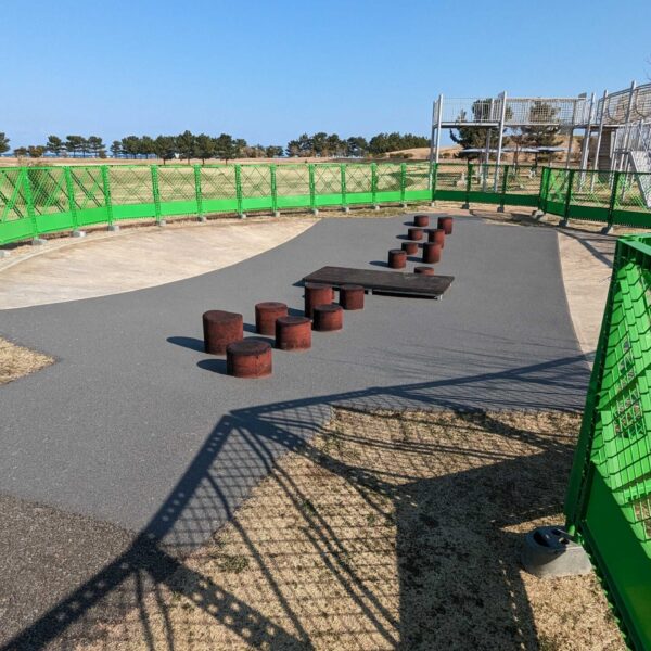 徳島県松茂町 公園施設 ゴムチップ舗装 ソフトグラウンド
