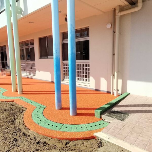 ゴムチップ舗装　ソフトグラウンド