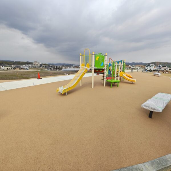 ゴムチップ舗装　ソフトグラウンド