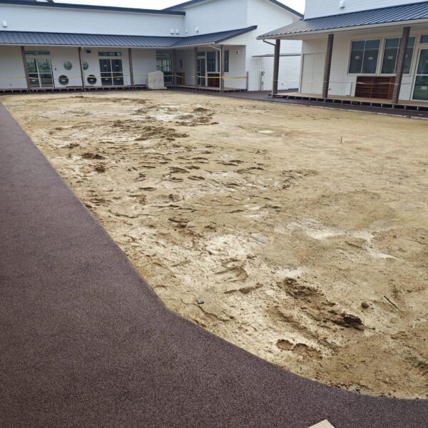 ゴムチップ舗装　ソフトグラウンド