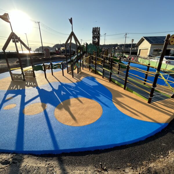 神奈川県鎌倉市 公園施設4 ゴムチップ舗装 ソフトグラウンド