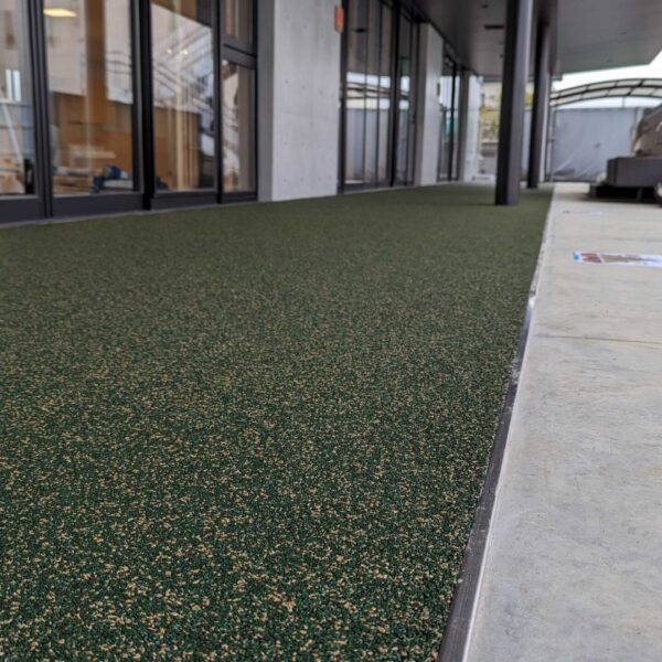 ゴムチップ舗装　ソフトグラウンド