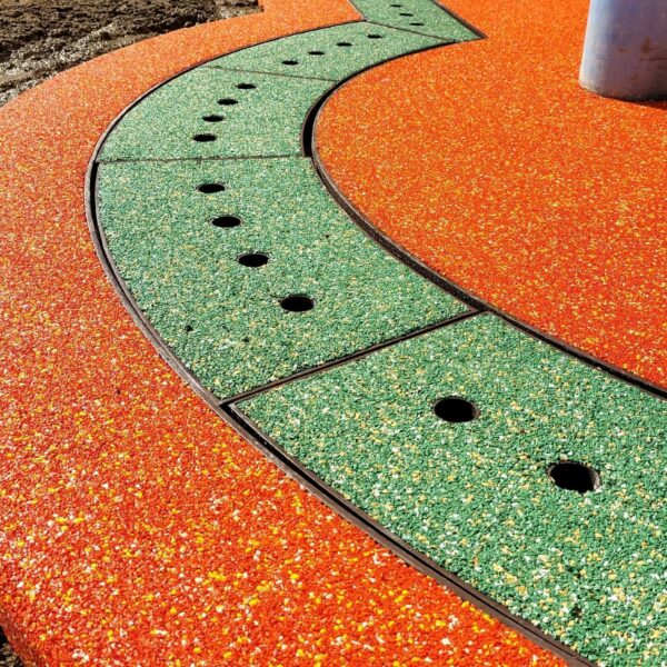 ゴムチップ舗装　ソフトグラウンド
