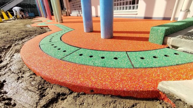 ゴムチップ舗装　ソフトグラウンド