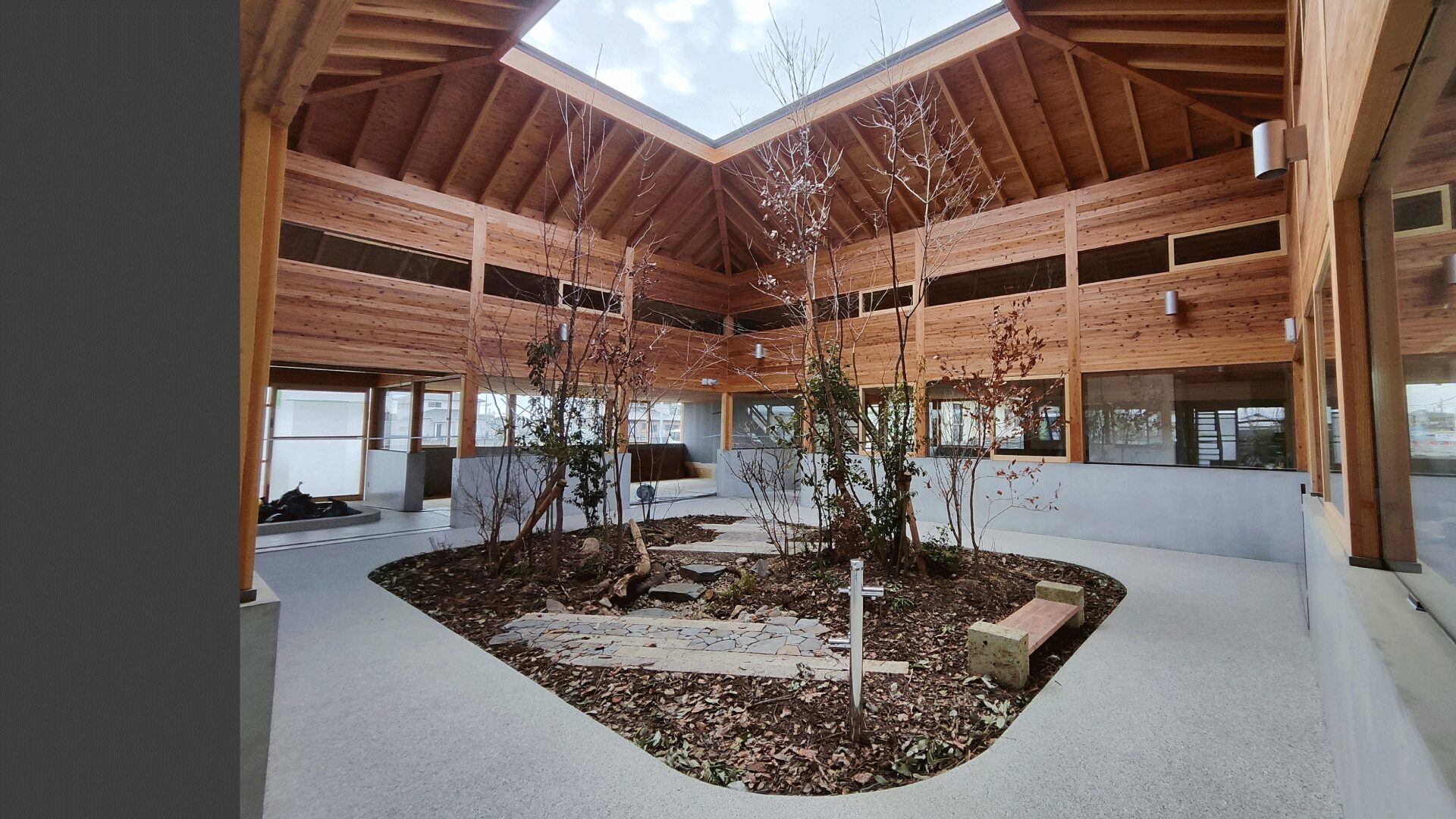 ゴムチップ舗装　ソフトグラウンド