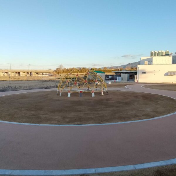 ゴムチップ舗装　ソフトグラウンド