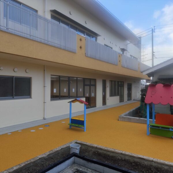 ゴムチップ舗装　ソフトグラウンド