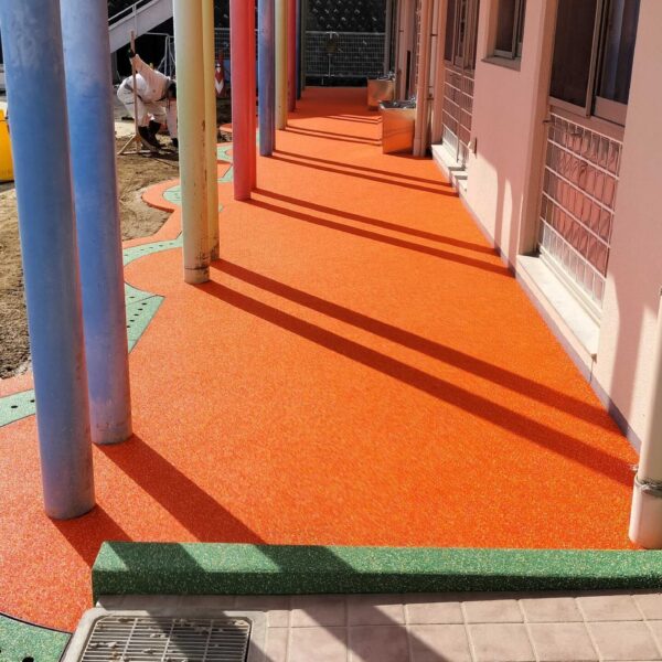 ゴムチップ舗装　ソフトグラウンド