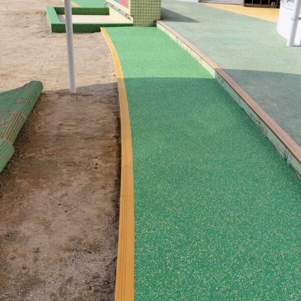 岡山県岡山市 保育施設4 ゴムチップ舗装 ソフトグラウンド