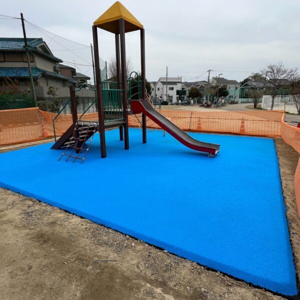 ゴムチップ舗装　ソフトグラウンド