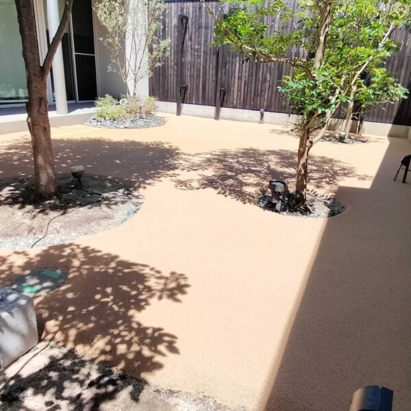 ゴムチップ舗装　ソフトグラウンド現場施工