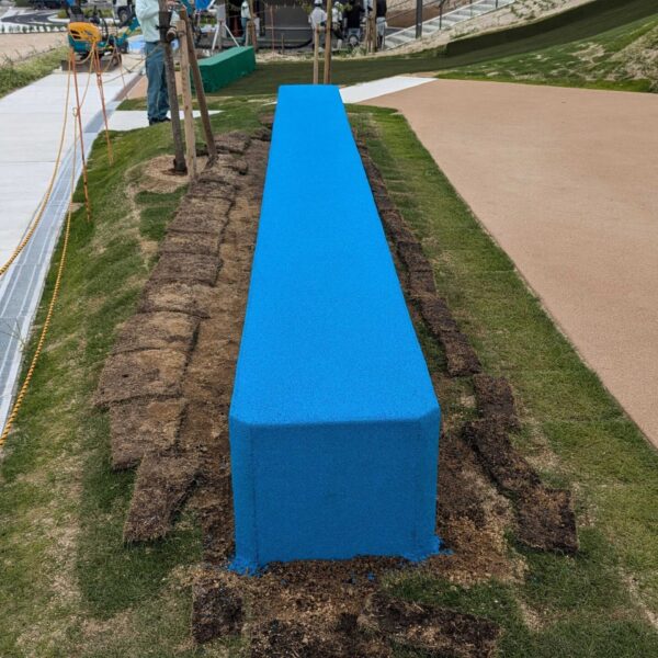 ゴムチップ舗装　ソフトグラウンド砂場枠タイプ　ベンチ