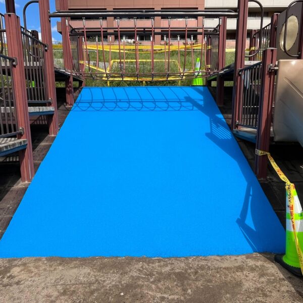 ゴムチップ舗装　ソフトグラウンド厚塗りタイプ