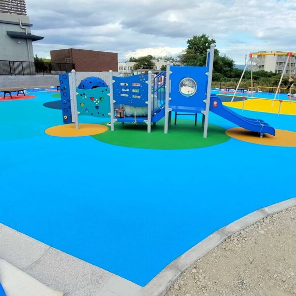 ゴムチップ舗装　ソフトグラウンド厚塗りタイプ