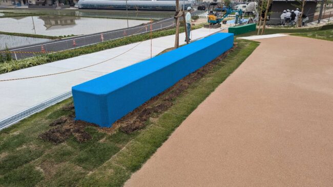 ゴムチップ舗装　ソフトグラウンド砂場枠タイプ　ベンチ