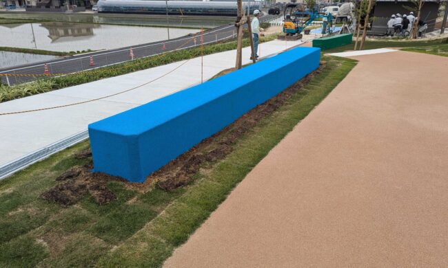 ゴムチップ舗装　ソフトグラウンド砂場枠タイプ　ベンチ