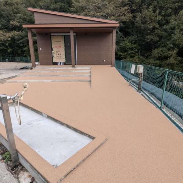 ゴムチップ舗装　ソフトグラウンド標準タイプ