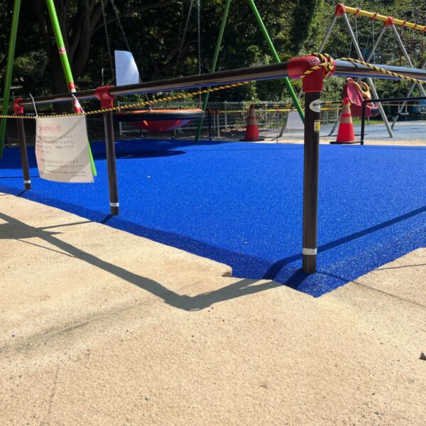 ゴムチップ舗装　ソフトグラウンド厚塗りタイプ