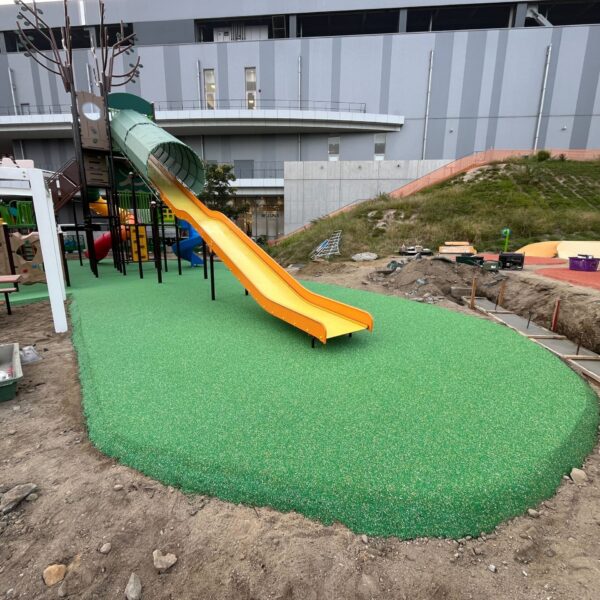 大阪府堺市 商業施設 ゴムチップ舗装 ソフトグラウンド厚塗りタイプ