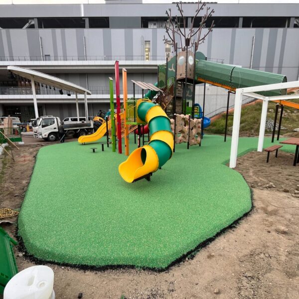 大阪府堺市 商業施設10 ゴムチップ舗装 ソフトグラウンド厚塗りタイプ