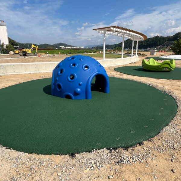 ゴムチップ舗装　ソフトグラウンド厚塗りタイプ