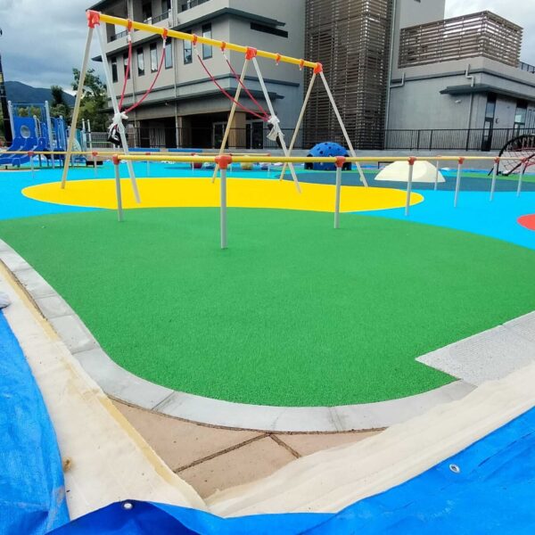 ゴムチップ舗装　ソフトグラウンド厚塗りタイプ