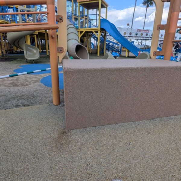 兵庫県明石市　ゴムチップ舗装　ソフトグラウンド　ゴムチップ